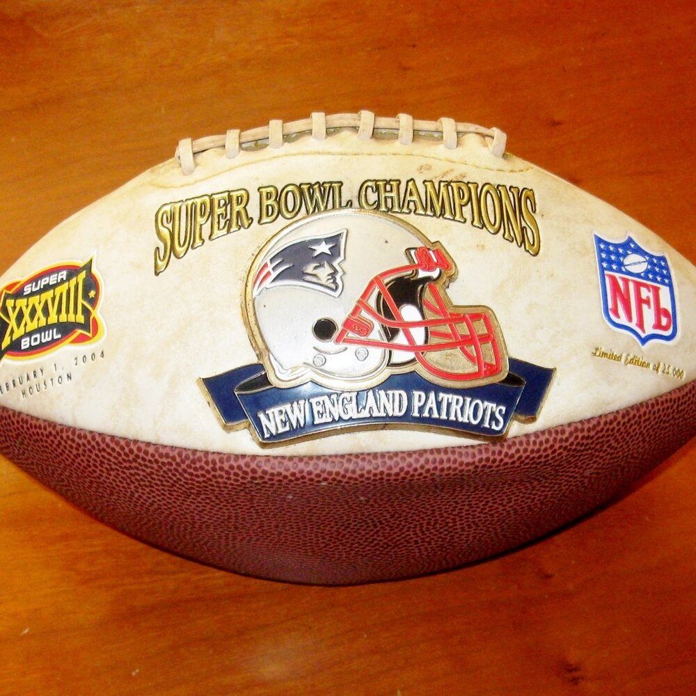 Rare Vintage NFL New England Patriots 2004 Super Bowl Champs 32 Teams Football